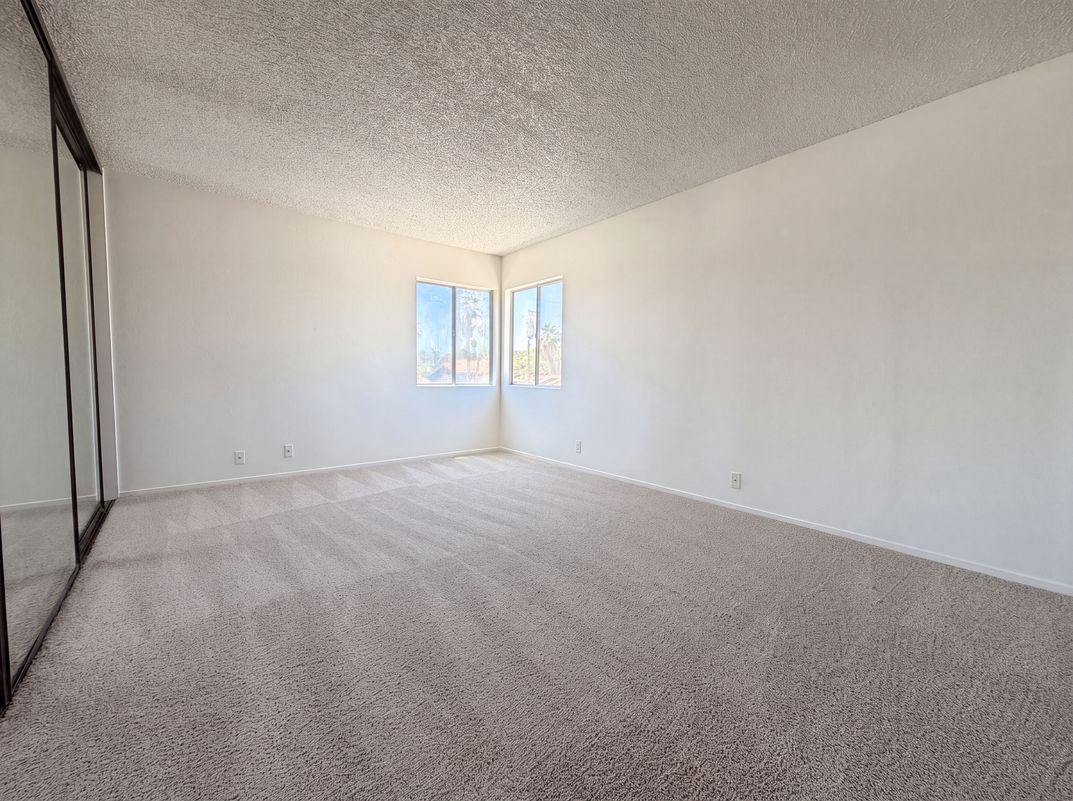 Photo 4 of 20 of 3152 Viewcrest Ave, Henderson, NV