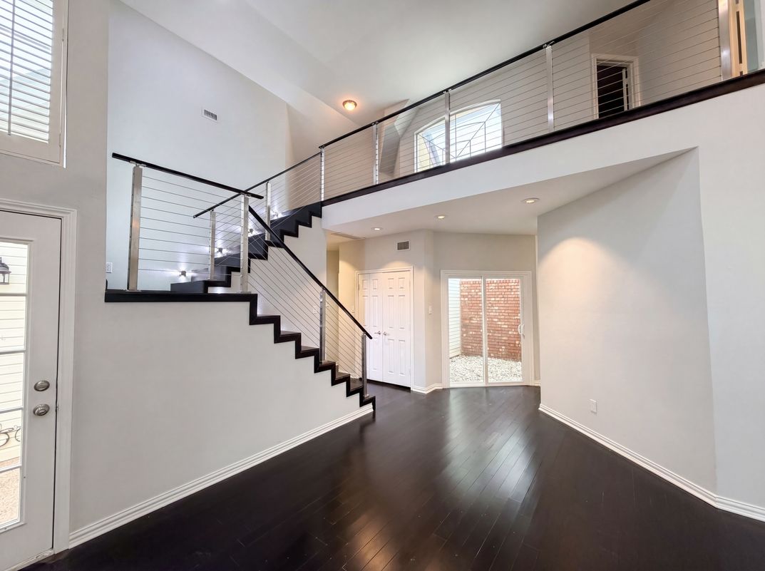 Photo 8 of 27 of 7707 Windmere Ct, Irving, TX