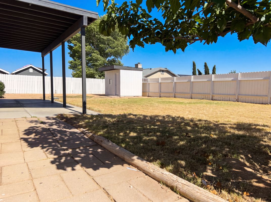 Photo 21 of 22 of 9712 Nipa Ave, California City, CA