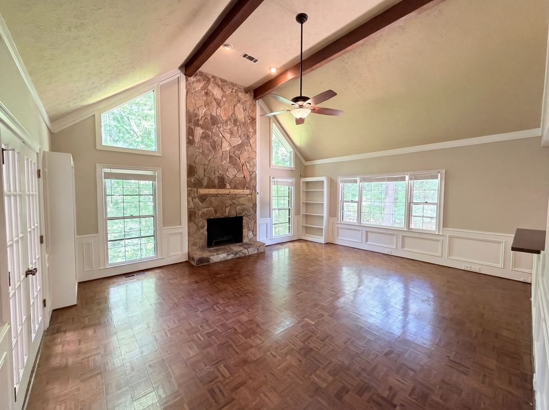Photo 3 of 46 of 2360 Kimbrough Ct, Atlanta, GA