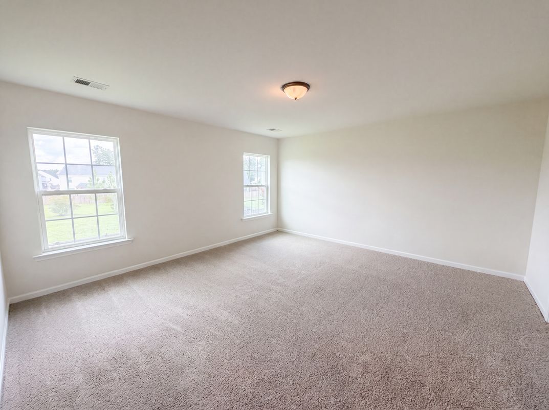 Photo 13 of 21 of 747 Redbud Ln, Summerville, SC