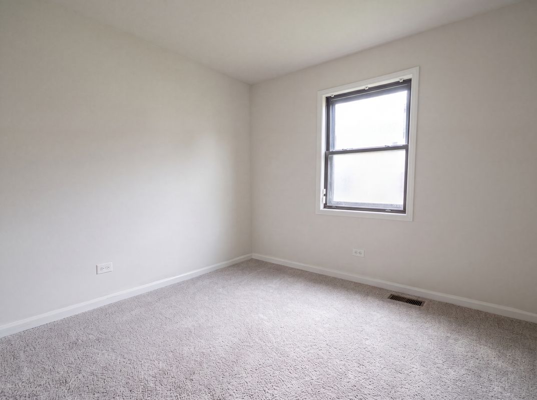 Photo 14 of 42 of 4133 193rd St, Country Club Hills, IL
