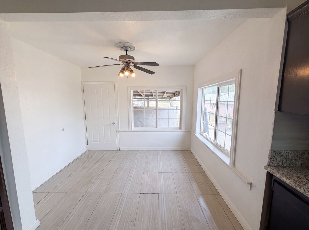 Photo 6 of 42 of 11950 Lee Ave, Adelanto, CA