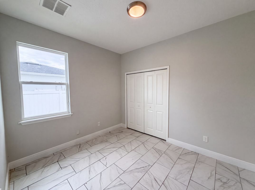 Photo 4 of 18 of 1140 Bancroft St, Deltona, FL