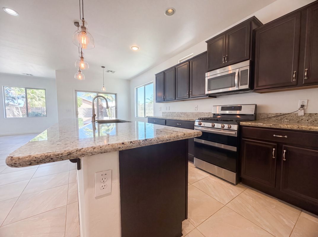 Photo 8 of 17 of 28321 N Cactus Flower Cir, San Tan Valley, AZ
