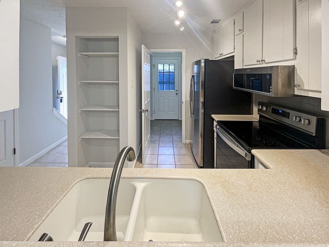 Photo 11 of 21 of 6090 Wintergreen Rd, Norcross, GA