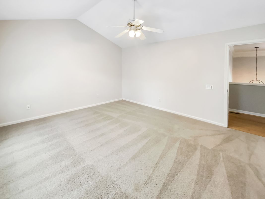 Photo 13 of 24 of 8806 Glenside St, Huntersville, NC