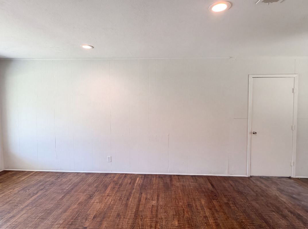 Photo 16 of 20 of 2415 Barnes Bridge Rd, Dallas, TX