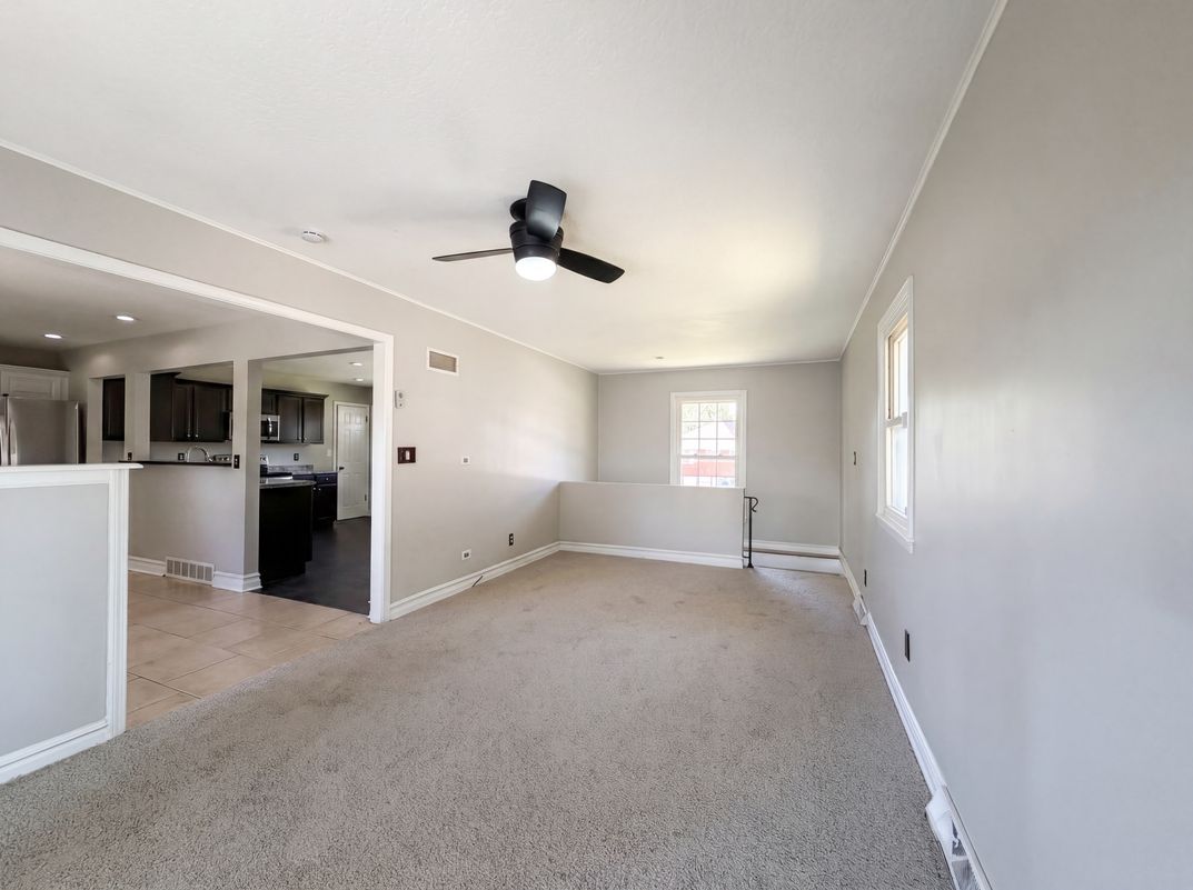 Photo 7 of 21 of 3809 S Drumm Ave, Independence, MO
