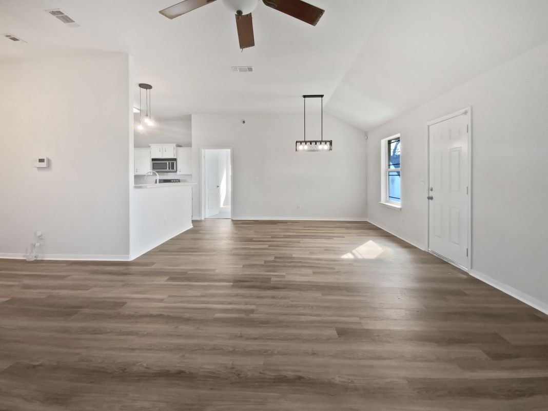 Photo 7 of 15 of 3808 Tatonka Dr, Killeen, TX