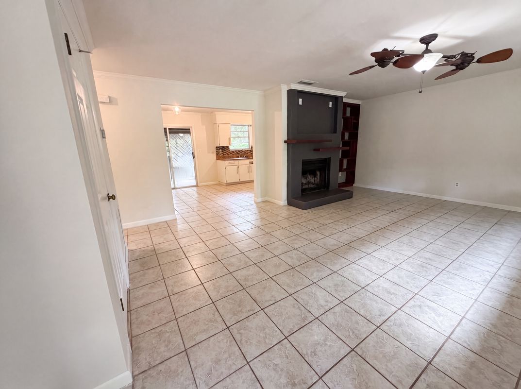 Photo 3 of 21 of 6854 Holly Hill Rd, Melrose, FL