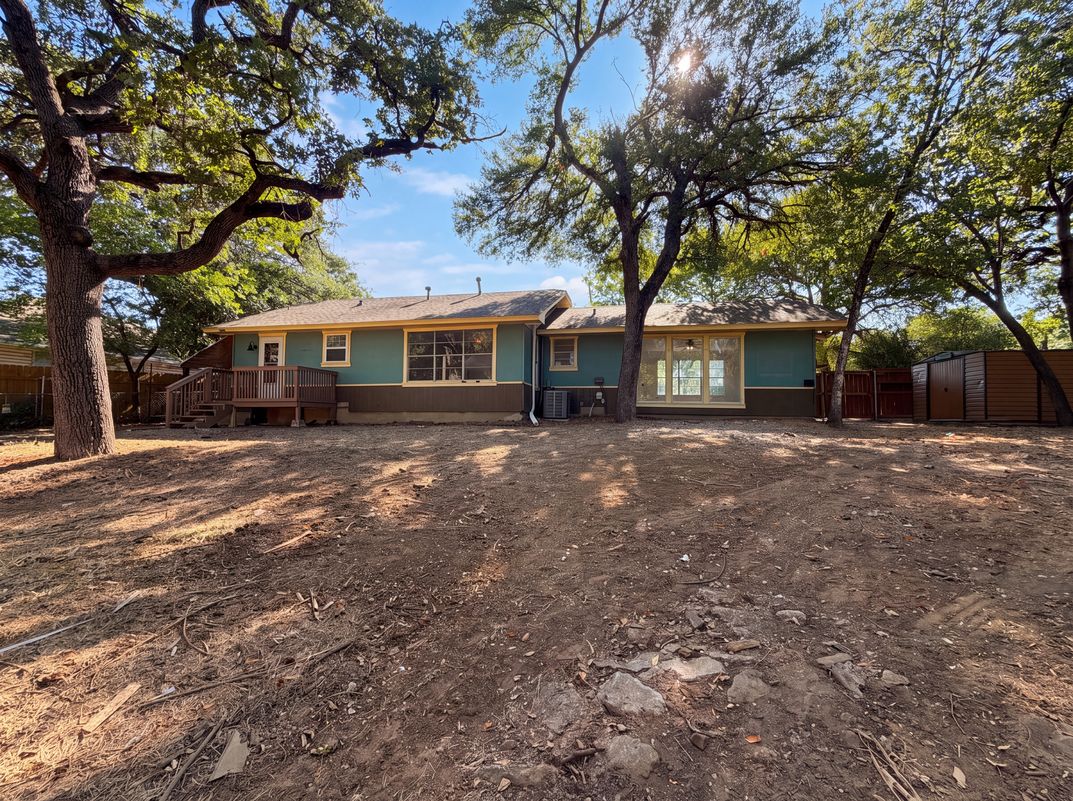 Photo 5 of 18 of 1856 Carl St, Fort Worth, TX