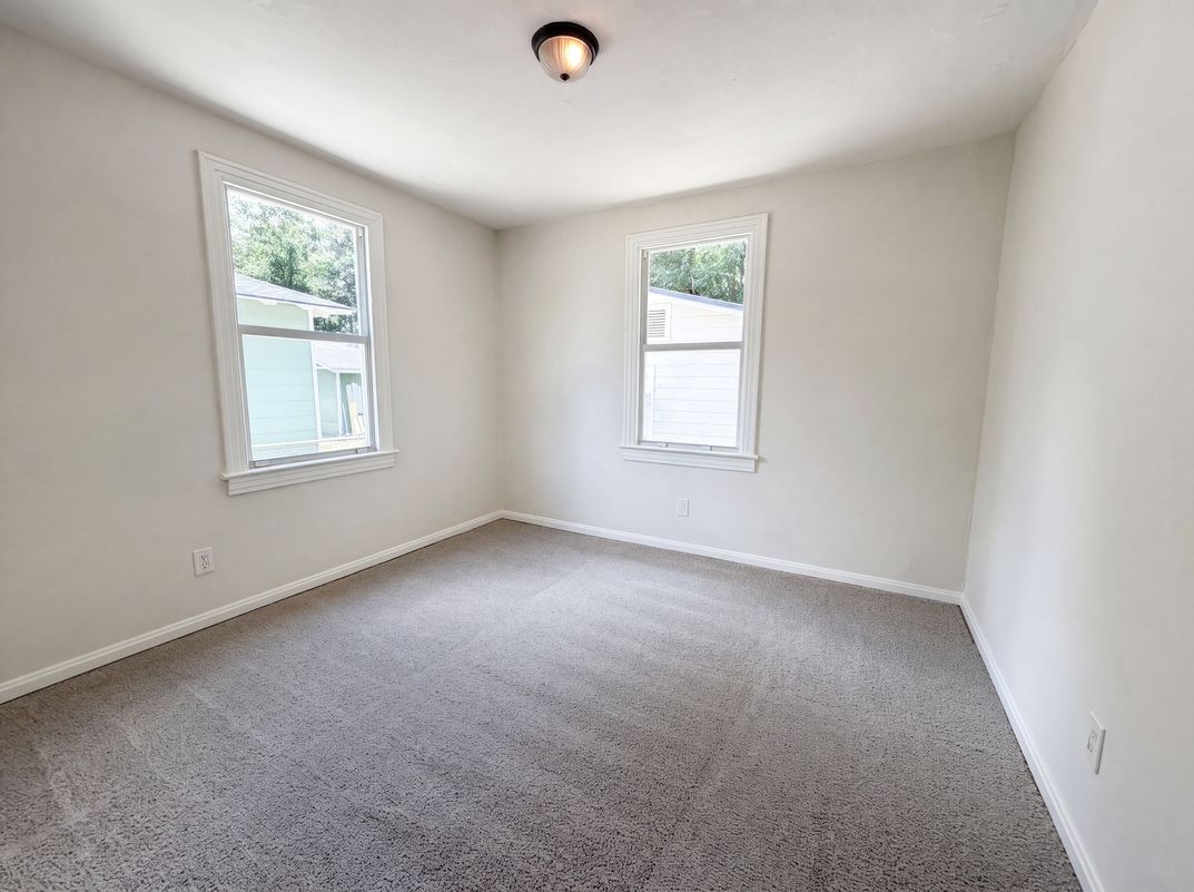 Photo 10 of 18 of 7329 Wilder Ave, Jacksonville, FL