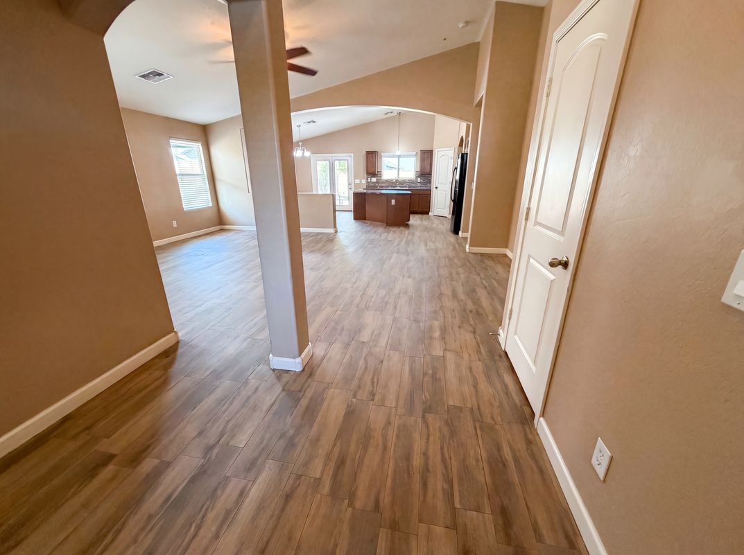 Photo 6 of 29 of 4181 S 247th Dr, Buckeye, AZ