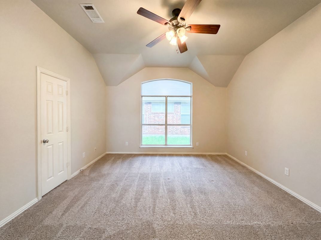 Photo 9 of 17 of 1441 Forest Oaks Ct, Frisco, TX