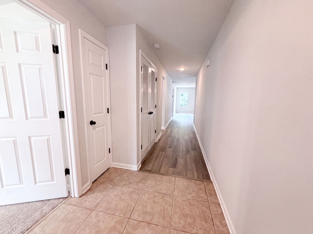 Photo 7 of 18 of 7428 Sweet Rose Ln, Jacksonville, FL