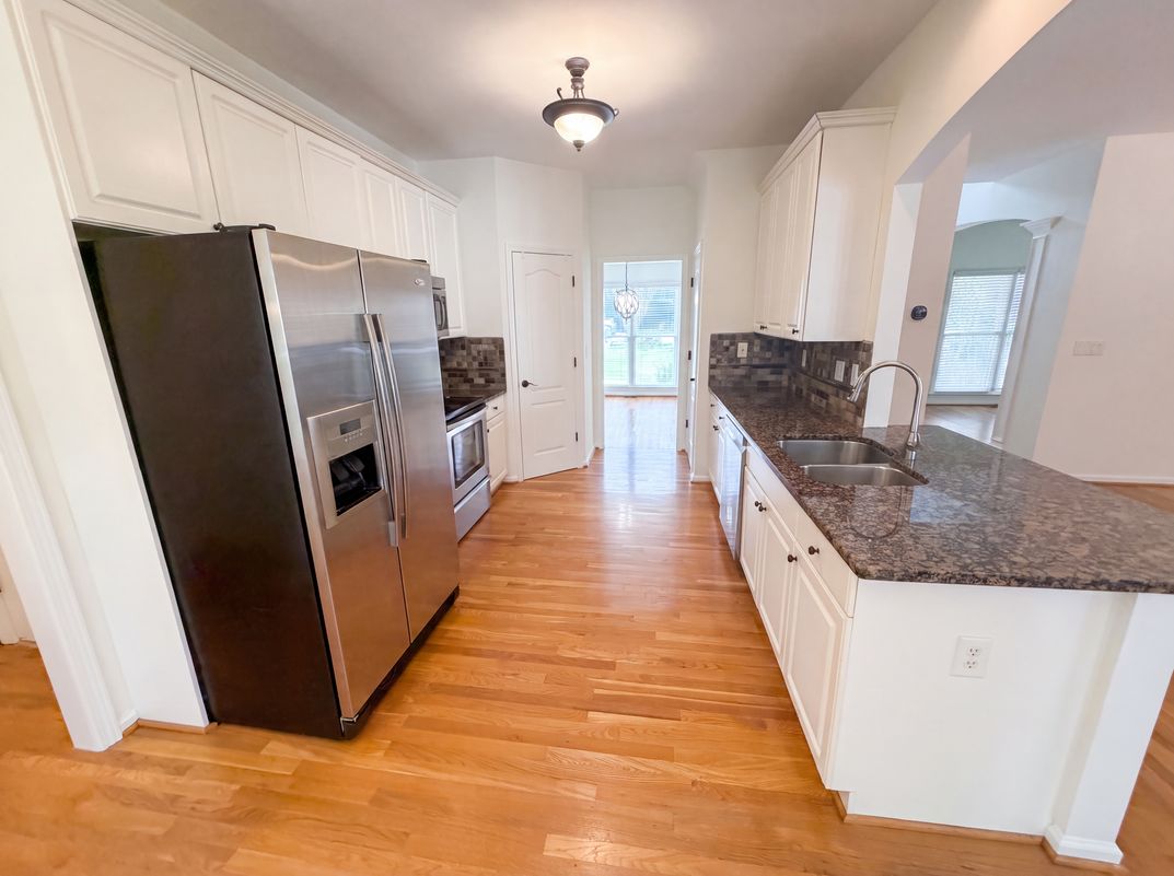 Photo 13 of 58 of 3612 Brookefall Ct, Suwanee, GA
