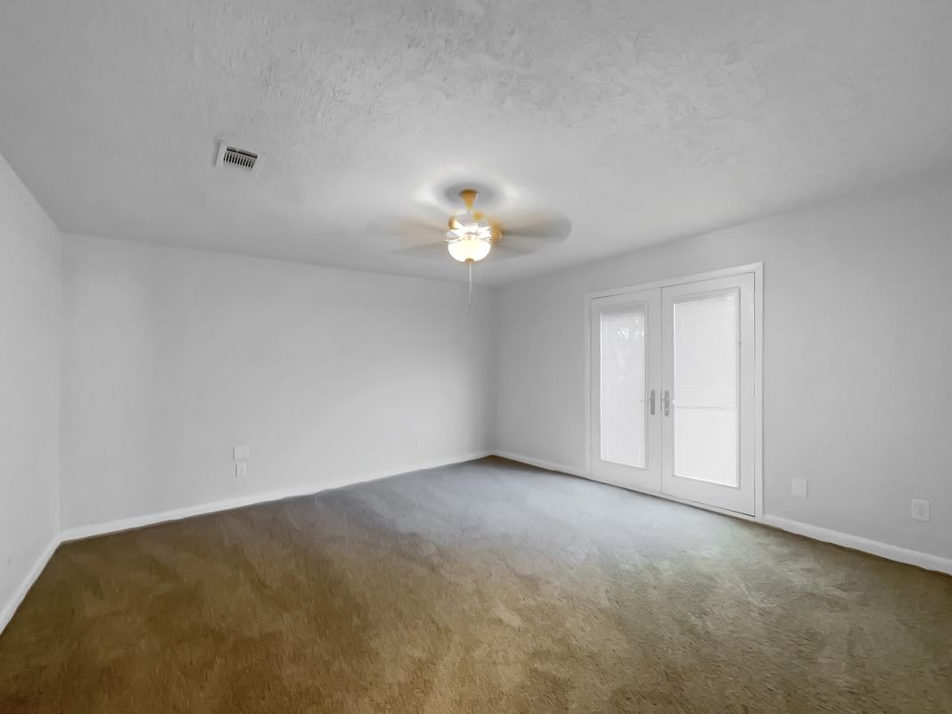 Photo 16 of 24 of 11307 Wickersham Ln, Houston, TX
