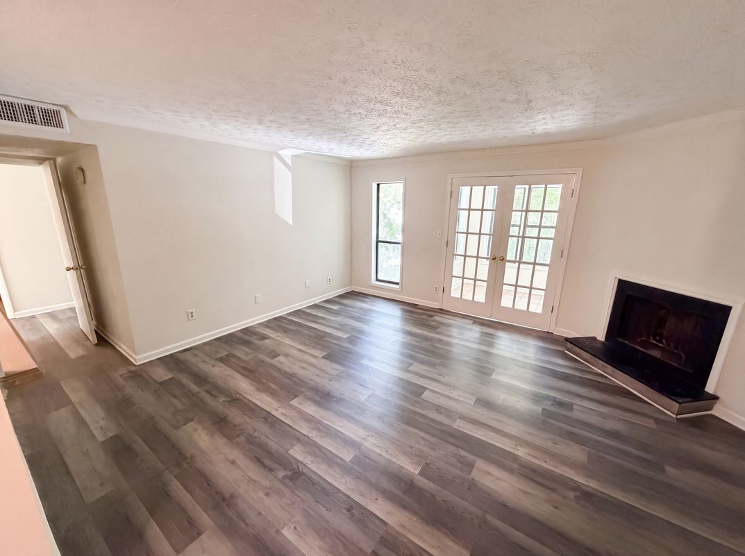 Photo 8 of 22 of 216 Summit North Dr NE, Atlanta, GA