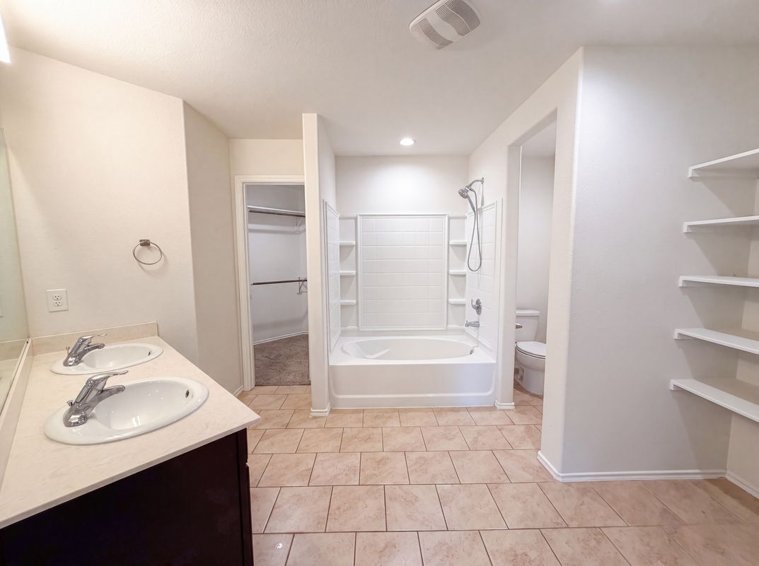 Photo 14 of 17 of 3603 Indigo Forest St, Spring, TX