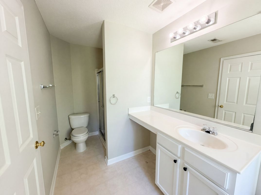 Photo 12 of 17 of 43 Edgebrook Cir, Durham, NC