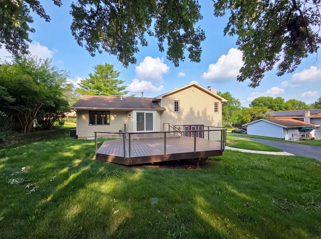 Photo 18 of 79 of 1503 Featherstone Rd, Rockford, IL