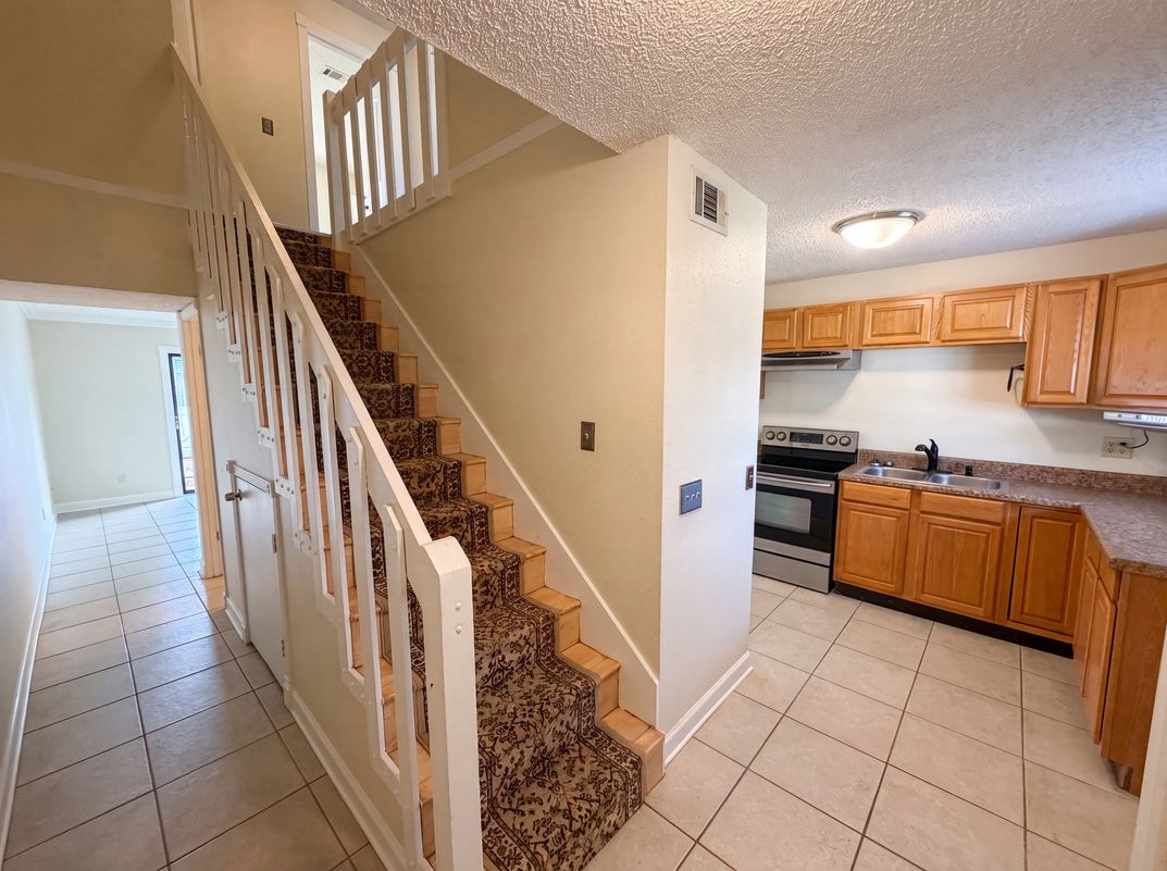 Photo 8 of 24 of 22707 Watersedge Blvd, Land O Lakes, FL
