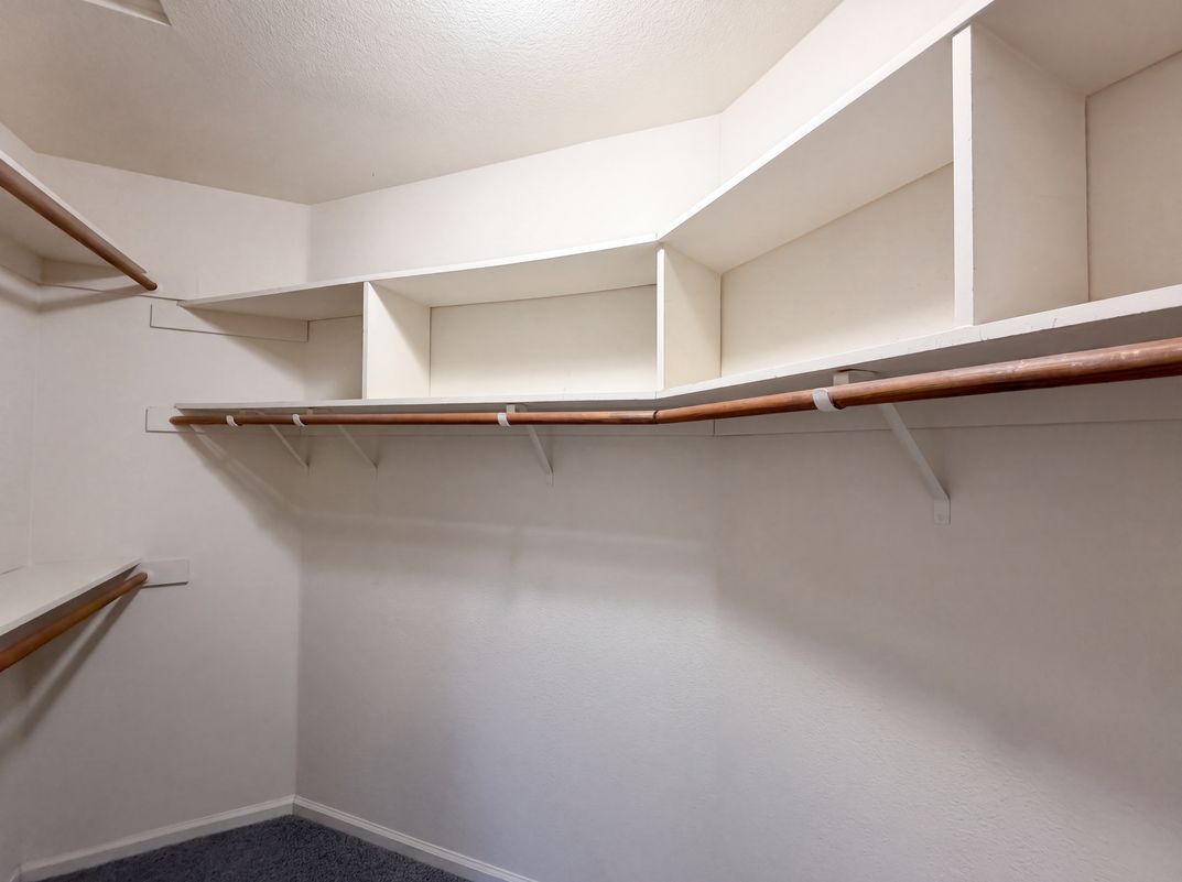Photo 21 of 44 of 5344 Swindon Rd, Rocklin, CA