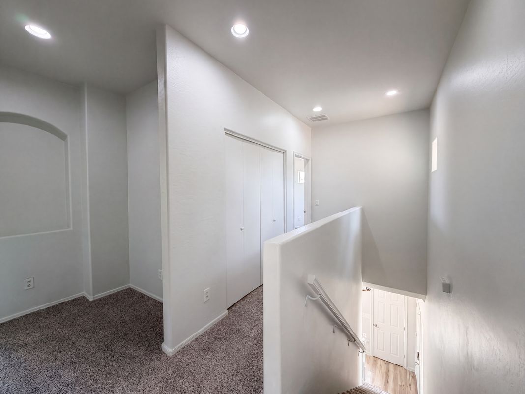 Photo 11 of 31 of 5641 S 10th Dr, Phoenix, AZ