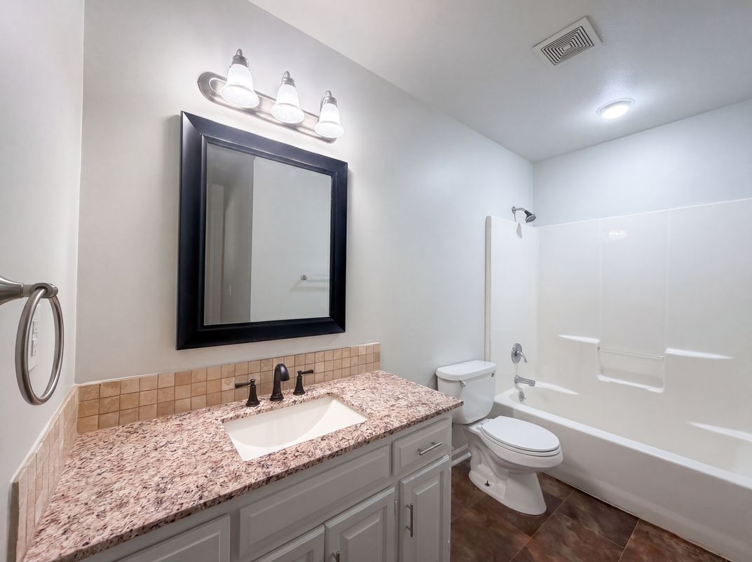 Photo 6 of 21 of 1105 Fox Run Trl, Platte City, MO