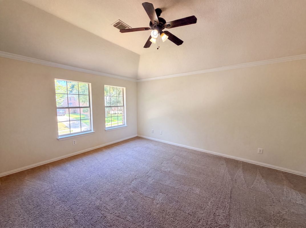 Photo 4 of 22 of 3106 Westshore Dr, Rowlett, TX