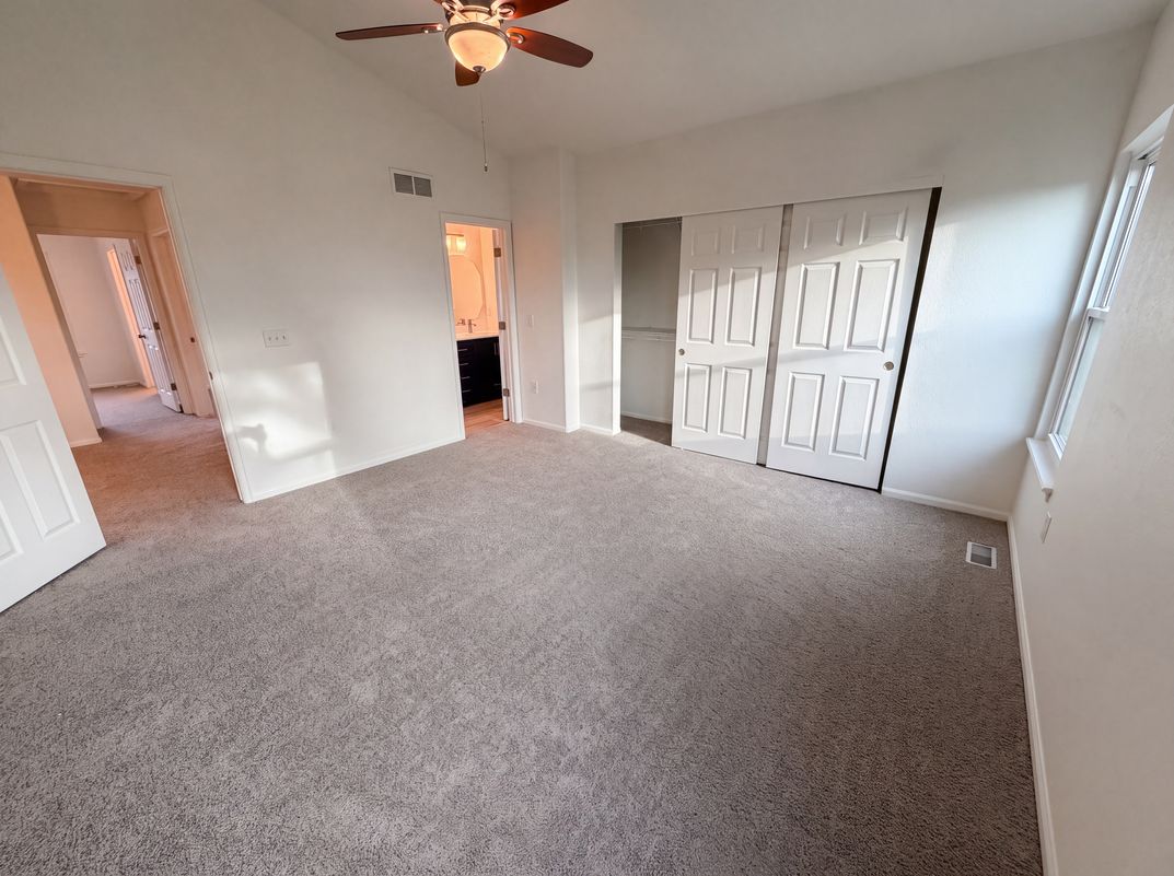 Photo 4 of 34 of 4149 S Rome St, Aurora, CO