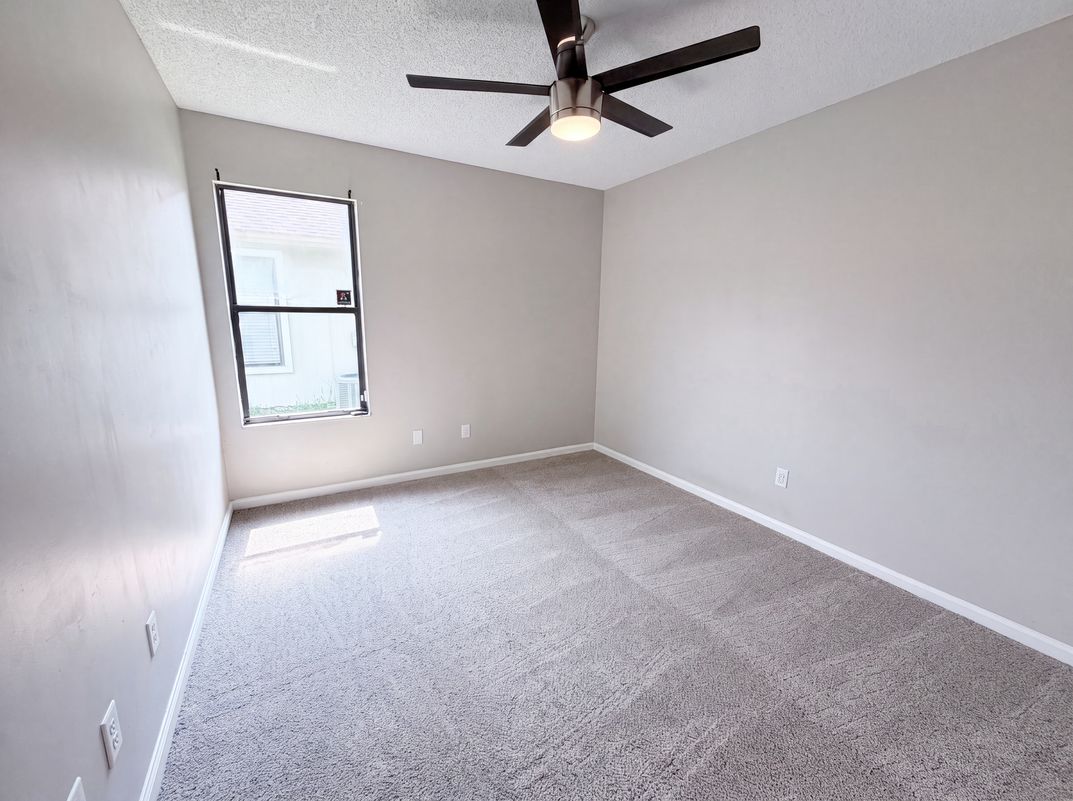 Photo 8 of 17 of 1708 Ashwood Cir, Middleburg, FL