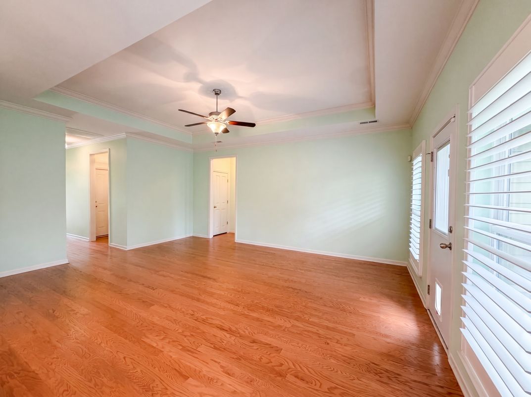 Photo 3 of 15 of 2530 Walpole Ln, Columbia, TN