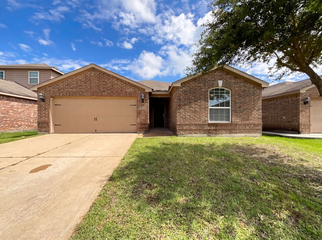 Property photo 1 of 8735 Hazel Rose Sky Dr