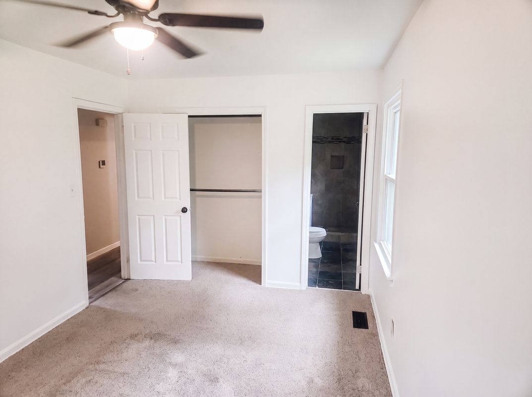 Photo 3 of 38 of 1212 2nd Ave SW, Alabaster, AL