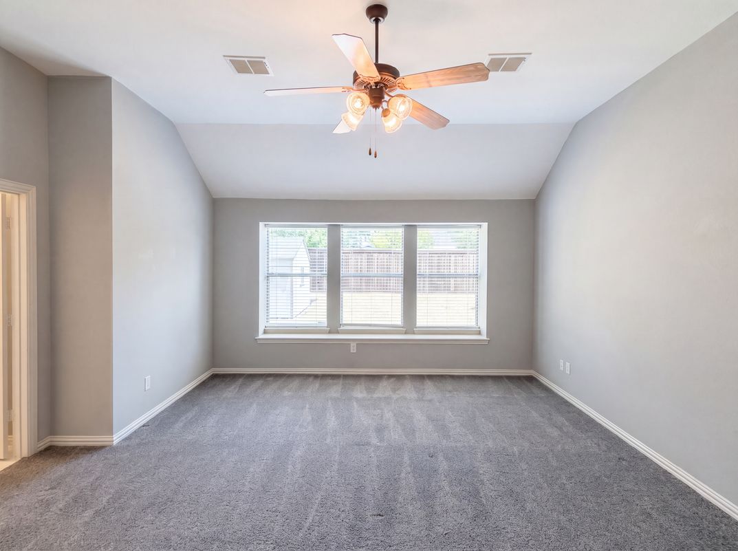 Photo 9 of 20 of 2601 Whispering Trl, Little Elm, TX