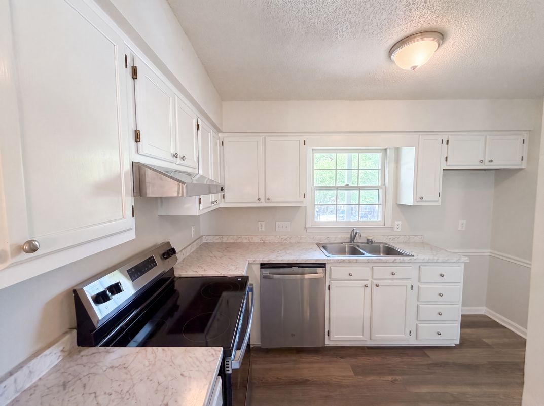 Photo 6 of 17 of 102 Old Maple Ln, Durham, NC