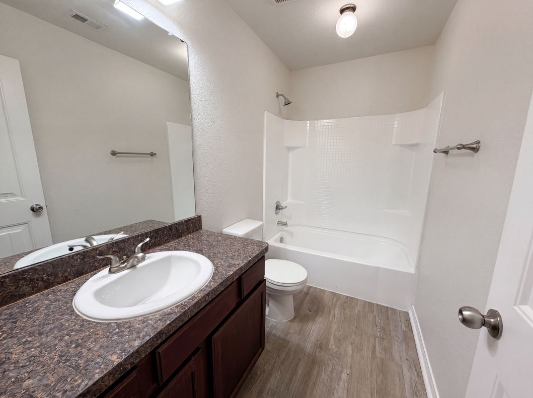 Photo 12 of 18 of 2824 Saint Bernard Dr, Dallas, TX