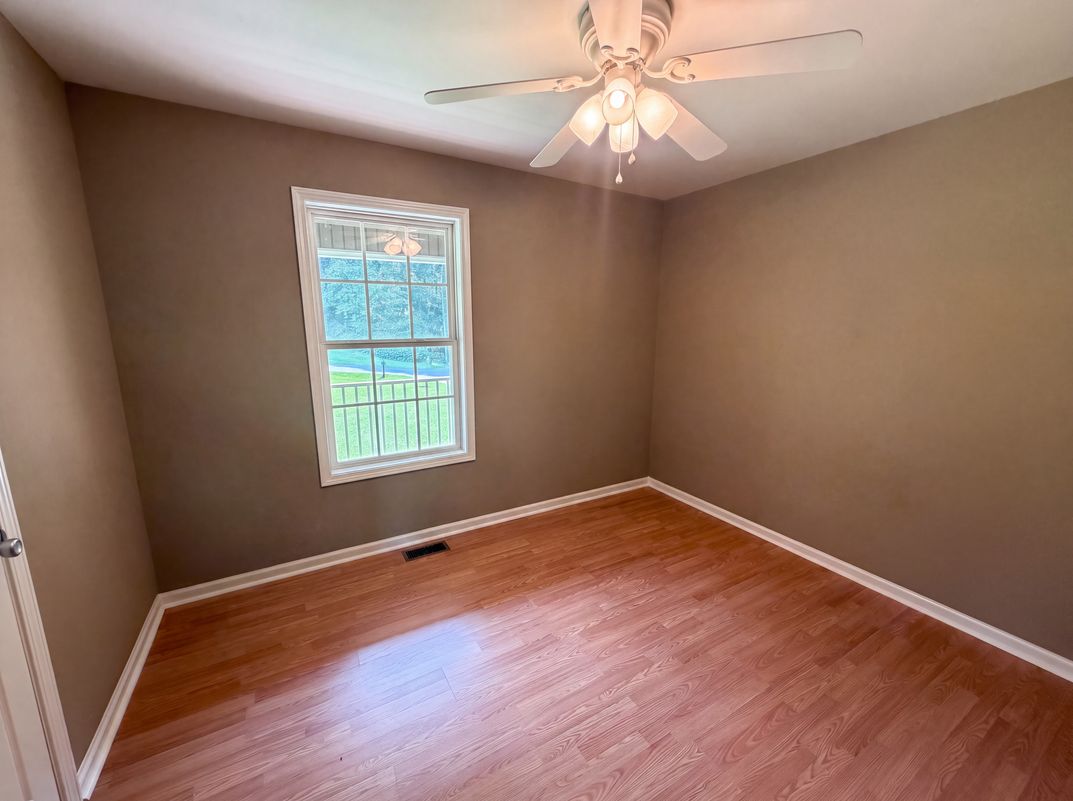 Photo 9 of 20 of 116 Fernwood Dr, Easley, SC