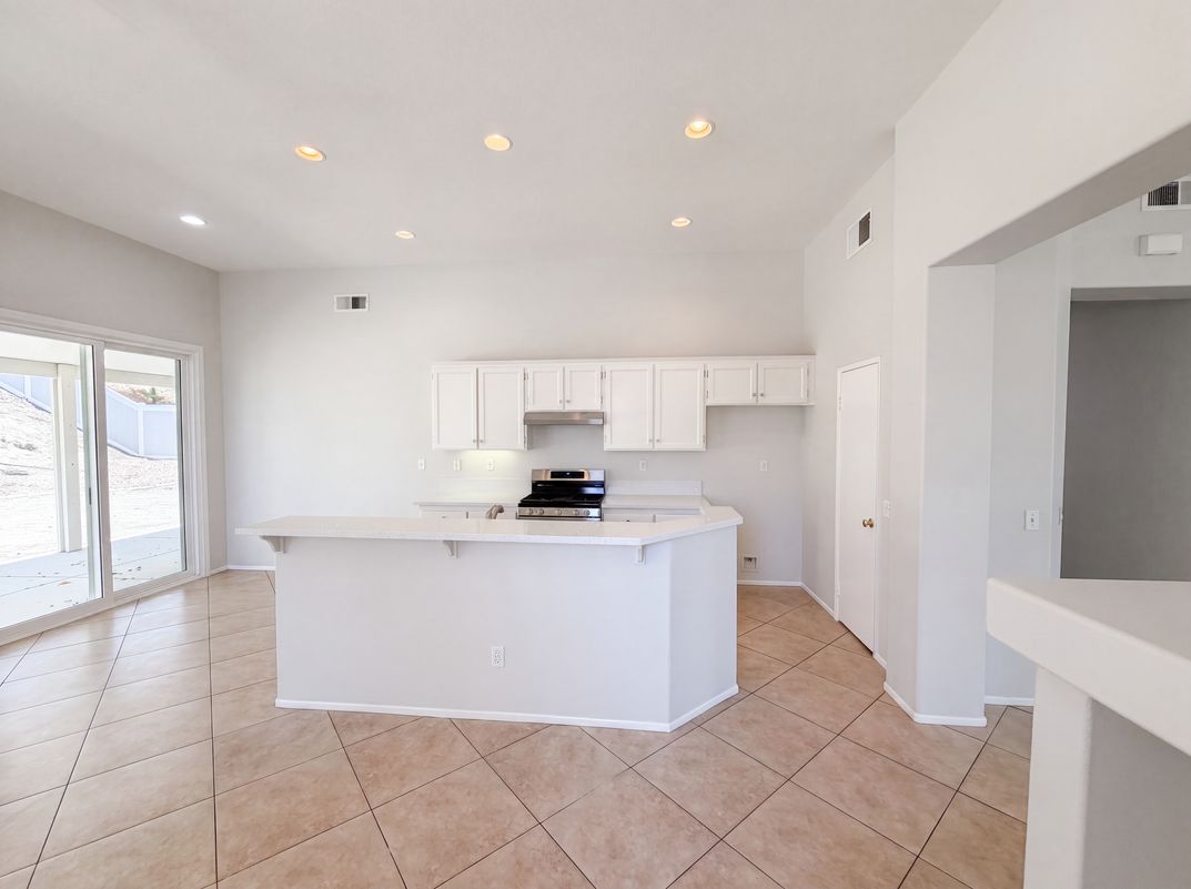 Photo 8 of 28 of 13477 Fairfield Dr, Corona, CA