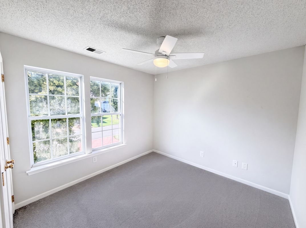 Photo 12 of 21 of 3016 Wyntree Ct, Matthews, NC