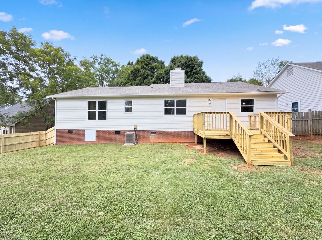 Photo 5 of 18 of 8822 Hunter Green Ln, Charlotte, NC