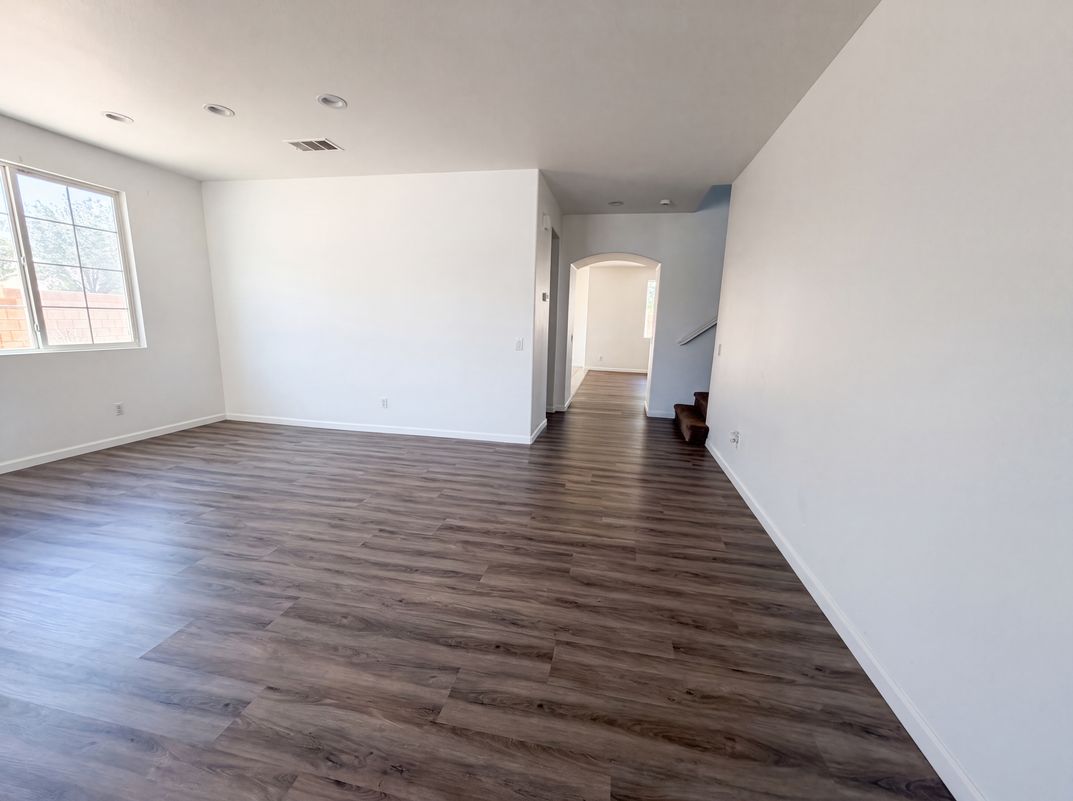 Photo 6 of 28 of 3147 W Lingard St, Lancaster, CA