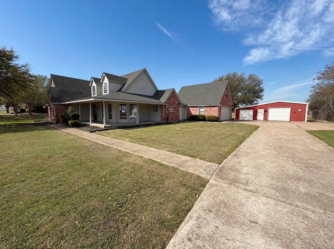 Photo 7 of 22 of 4014 Ovilla Rd, Waxahachie, TX