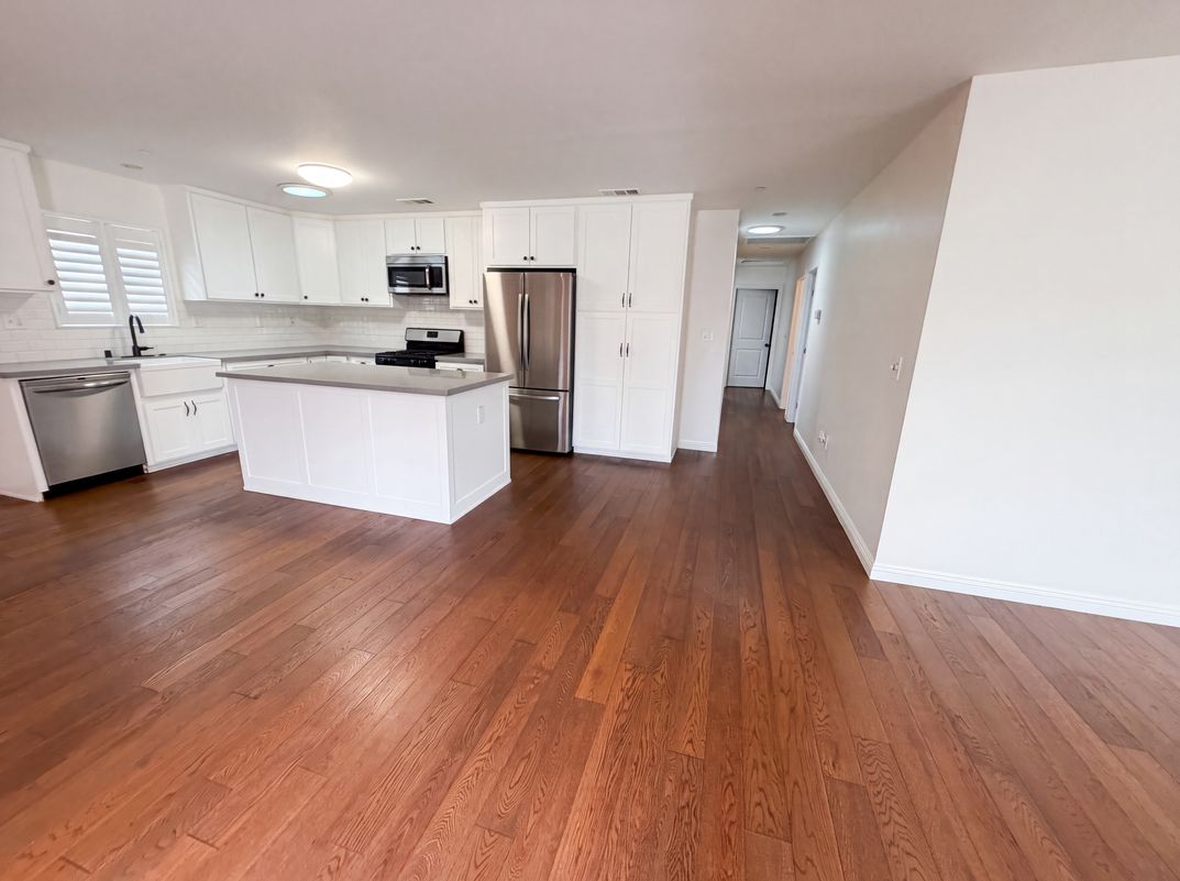 Photo 6 of 22 of 1138 S St Andrews Pl, Los Angeles, CA