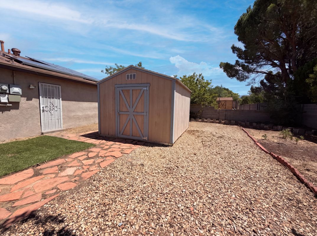 Photo 21 of 22 of 6908 Welton Dr NE, Albuquerque, NM