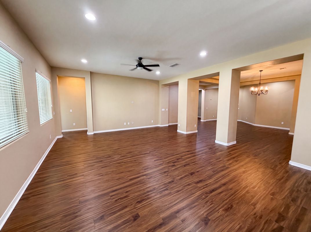 Photo 10 of 39 of 18136 W Devonshire Ave, Goodyear, AZ
