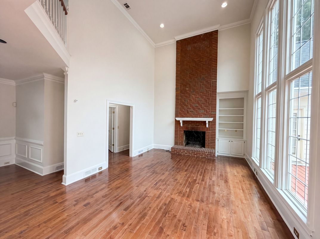 Photo 3 of 26 of 4342 Trotters Way Dr, Snellville, GA