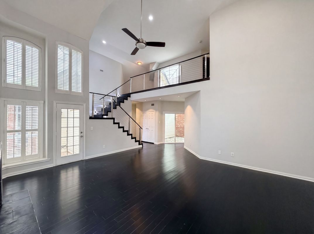 Photo 6 of 27 of 7707 Windmere Ct, Irving, TX